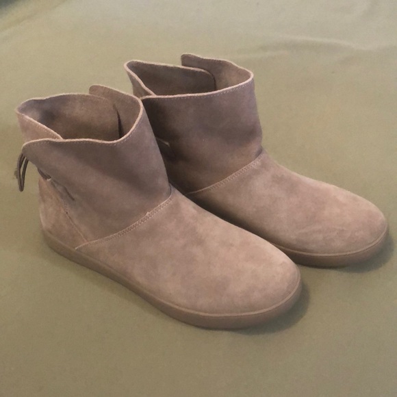 KOOLABURRA by UGG  women’s size 10” boots - Picture 1 of 16